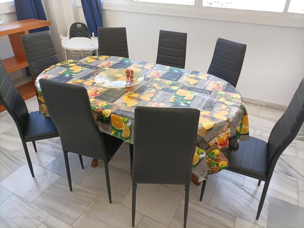Suites Center Recinto Ferial Фуeнхирола Екстериор снимка