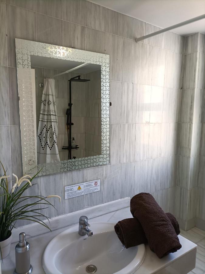 Suites Center Recinto Ferial Фуeнхирола Екстериор снимка
