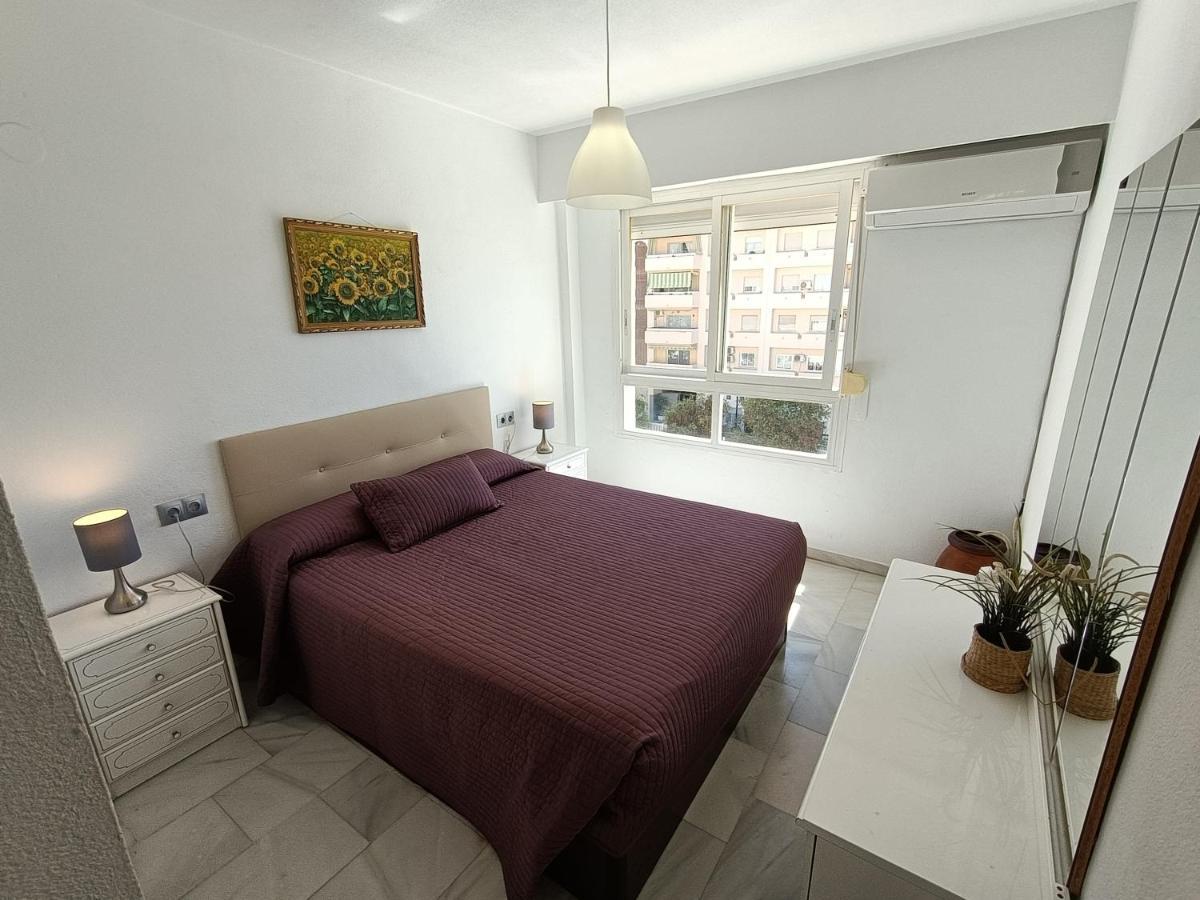 Suites Center Recinto Ferial Фуeнхирола Екстериор снимка