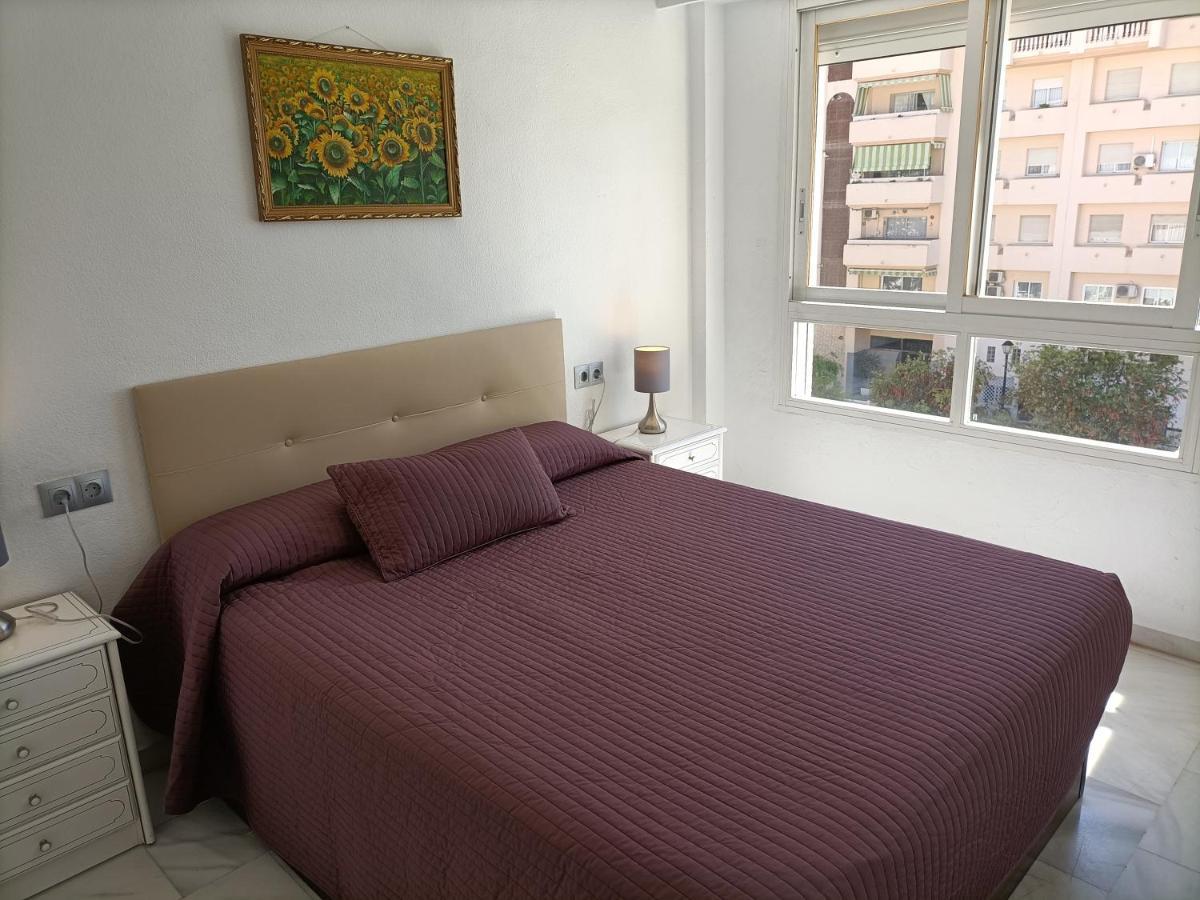 Suites Center Recinto Ferial Фуeнхирола Екстериор снимка