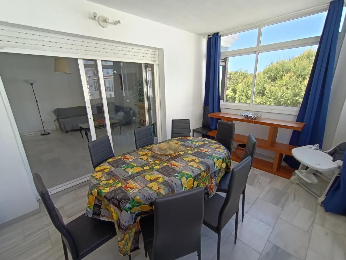 Suites Center Recinto Ferial Фуeнхирола Екстериор снимка