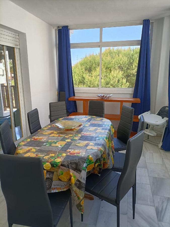 Suites Center Recinto Ferial Фуeнхирола Екстериор снимка