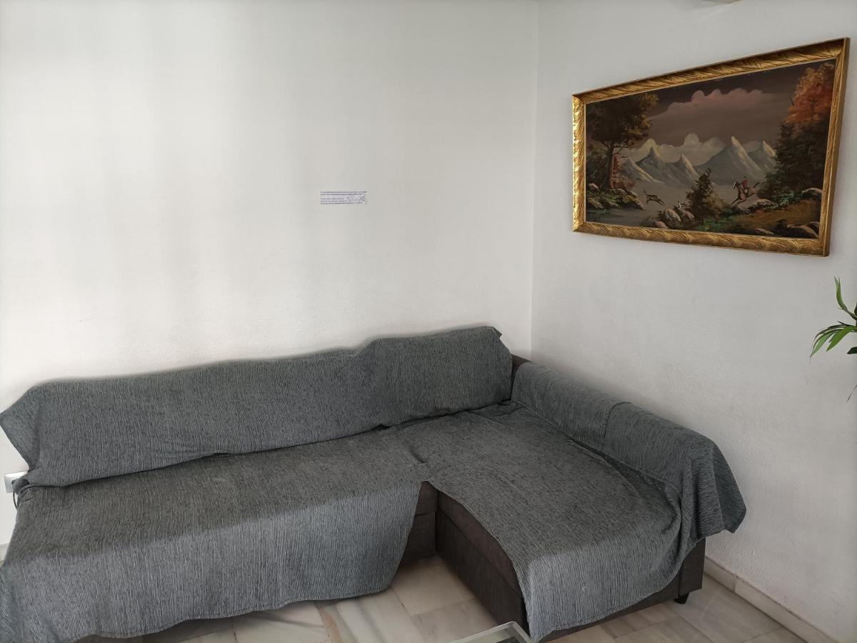 Suites Center Recinto Ferial Фуeнхирола Екстериор снимка