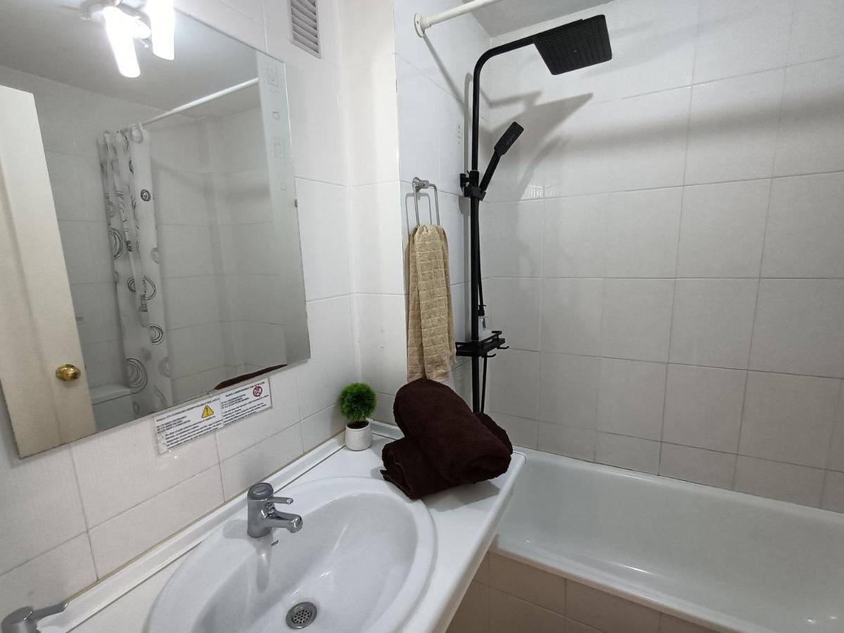Suites Center Recinto Ferial Фуeнхирола Екстериор снимка