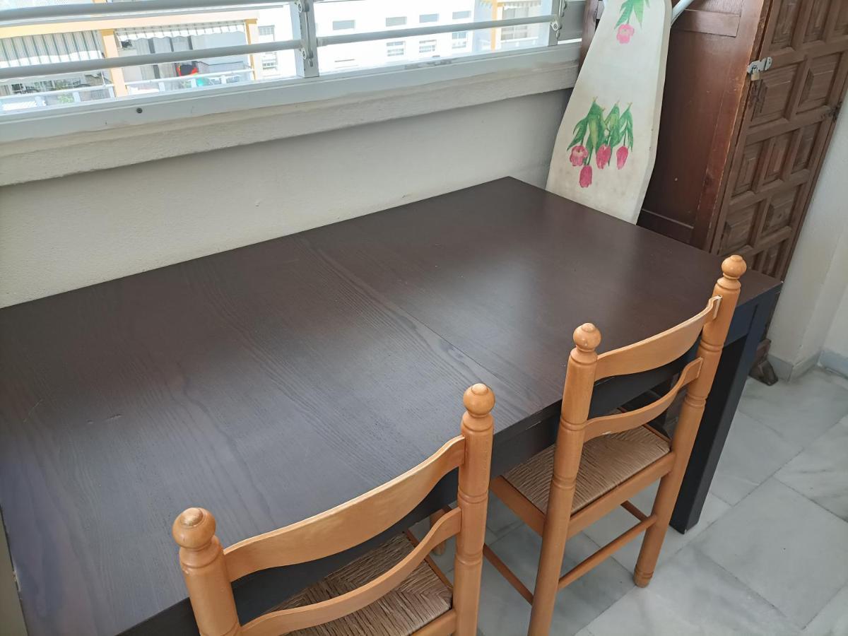 Suites Center Recinto Ferial Фуeнхирола Екстериор снимка